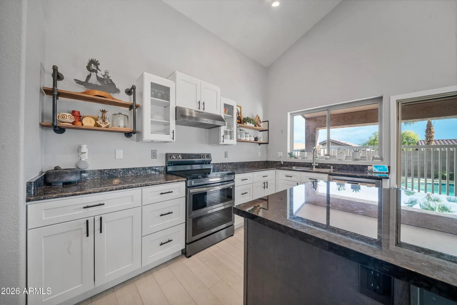 Luxury homes for sale in Cave Creek